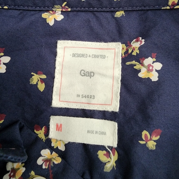 GAP Floral Button Down Shirt - Picture 3 of 4